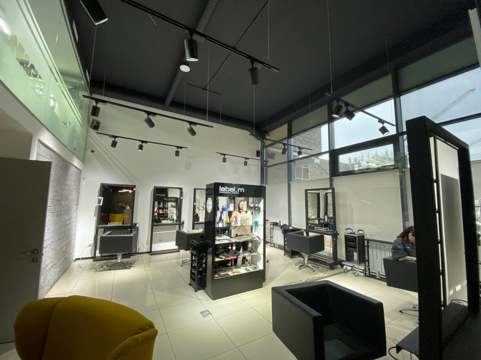 SuperMe salon floor